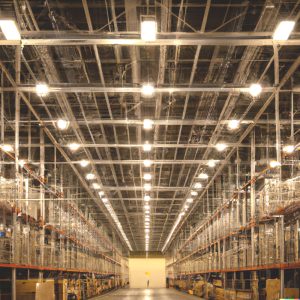belysning i tak i lagerlokal